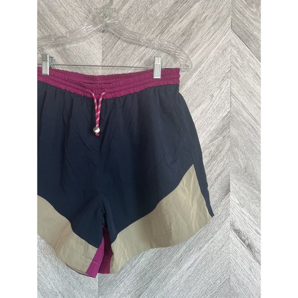 Women's Lululemon Evergreen Short Ripened Raspberry / Cafe Au Lait / Navy Size 8 - Picture 5 of 11